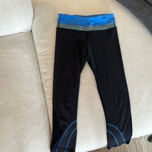 Size 4 crop lulu lemon leggings